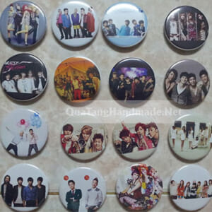 in hình lên huy hiệu