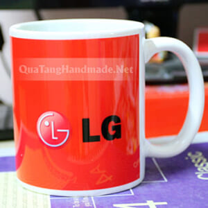 in logo lên cốc sứ