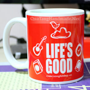 in logo lên cốc sứ trắng
