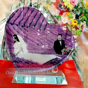 Pha lê tim nghiêng in ảnh