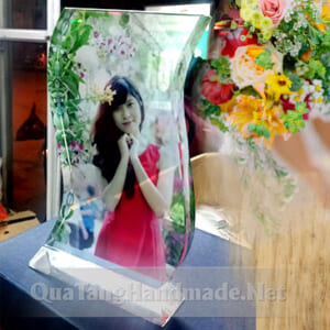 In ảnh lên pha lê lượn sóng hình chữ S