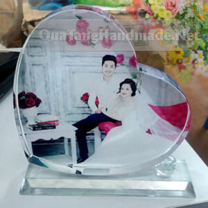 Pha lê tim nằm in ảnh