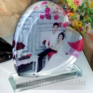 Pha lê tim nằm in ảnh